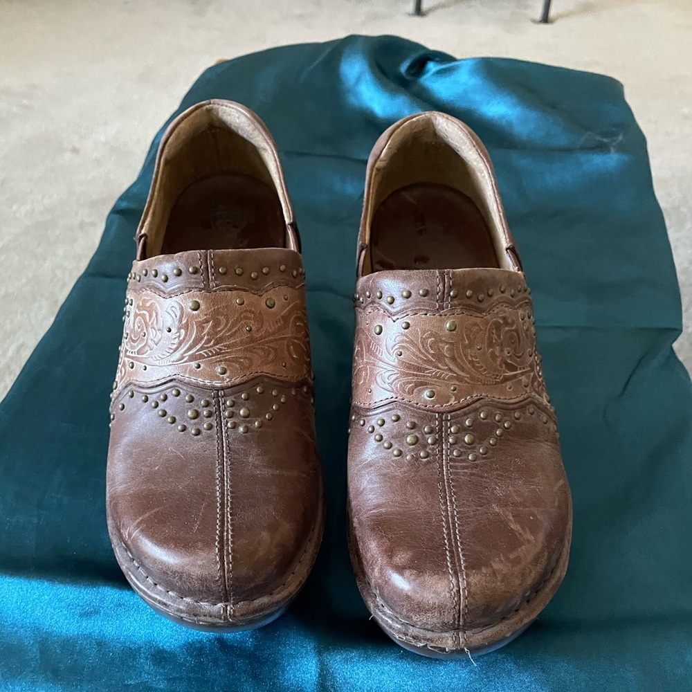 Ariat Women’s Size 7 Clog Shoes